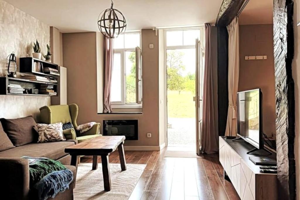 Chatescos - Estudio En Chateau Экстерьер фото